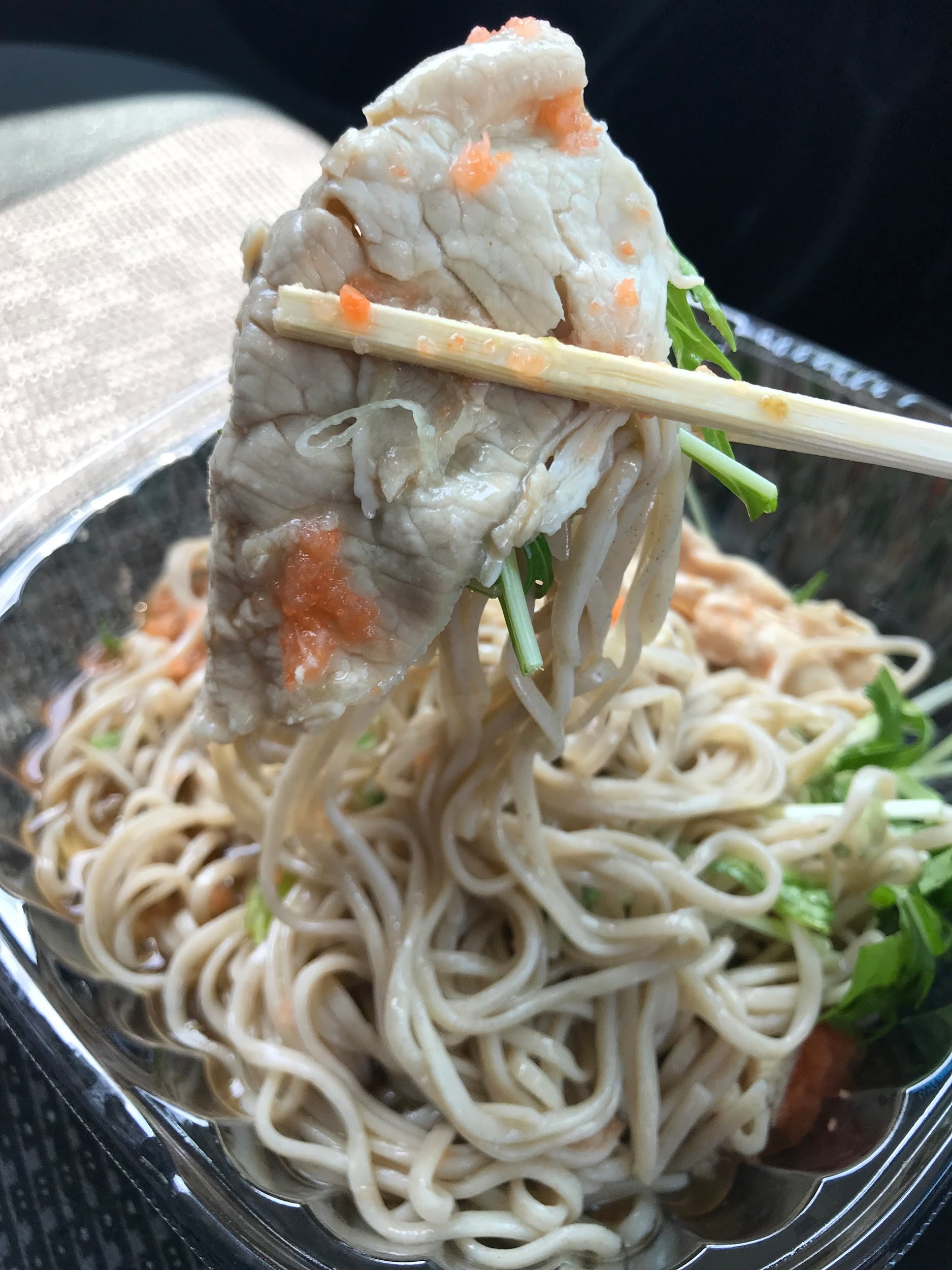 冷し豚しゃぶ蕎麦（柚子こしょう付）