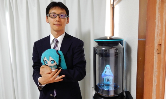 初音ミクと“結婚”した公務員が語る、（人間と）結婚しない生き方