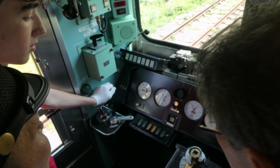 実際の電車を運転してみた。相模鉄道、外国人向け体験イベント