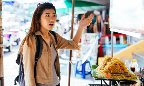 海外旅行の「ぼったくり対策」4つ。アプリや事前準備で防げる