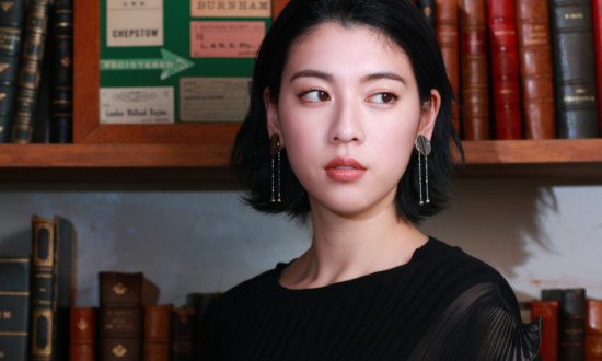 「これが、ホラーの現場か」三吉彩花が語る、撮影中の恐怖体験