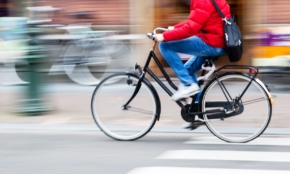 自転車保険への加入義務化が全国で進む。入らなかったら罰則はあるの？
