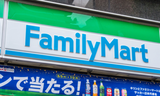 ファミリーマートが「独り負け」状態。加盟店や従業員の声は