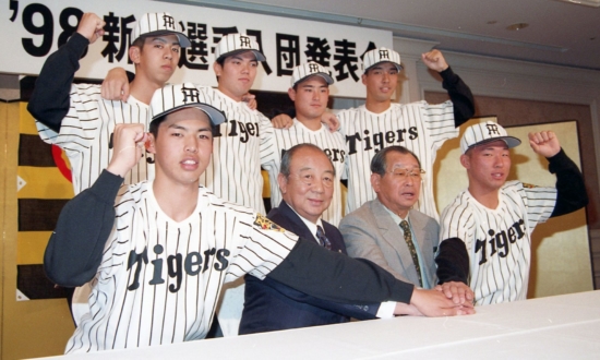 「高卒元プロ野球選手」の公認会計士が語る、折れかけた心を支えた“選手2人の存在”