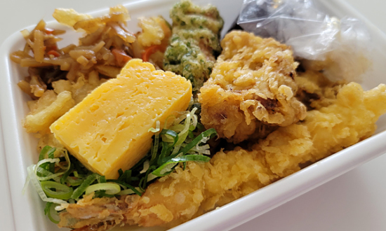 丸亀製麺の390円「うどん弁当」を実食。ボリューム満点、残念ポイントは