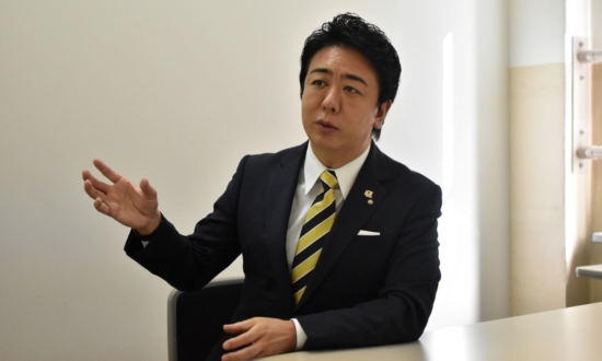 “独自コロナ政策”で注目の福岡市長に直撃「なぜ日本は変化に対応できないのか」