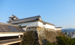 経営者もこぞって着ける！宝くじ当せんの祈願殺到の金運神社で祈祷したブレスレットで金運を