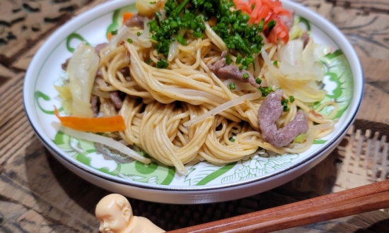 マルタイラーメンで作る「焼きラーメン」が最高。 フライパンひとつで簡単にできる