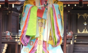 経営者もこぞって着ける！宝くじ当せんの祈願殺到の金運神社で祈祷したブレスレットで金運を