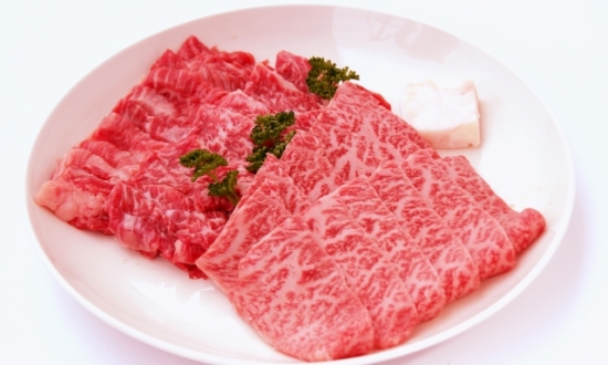 ホルモンや赤身はタレか、塩か？失敗しない「焼肉の注文」をプロに聞く