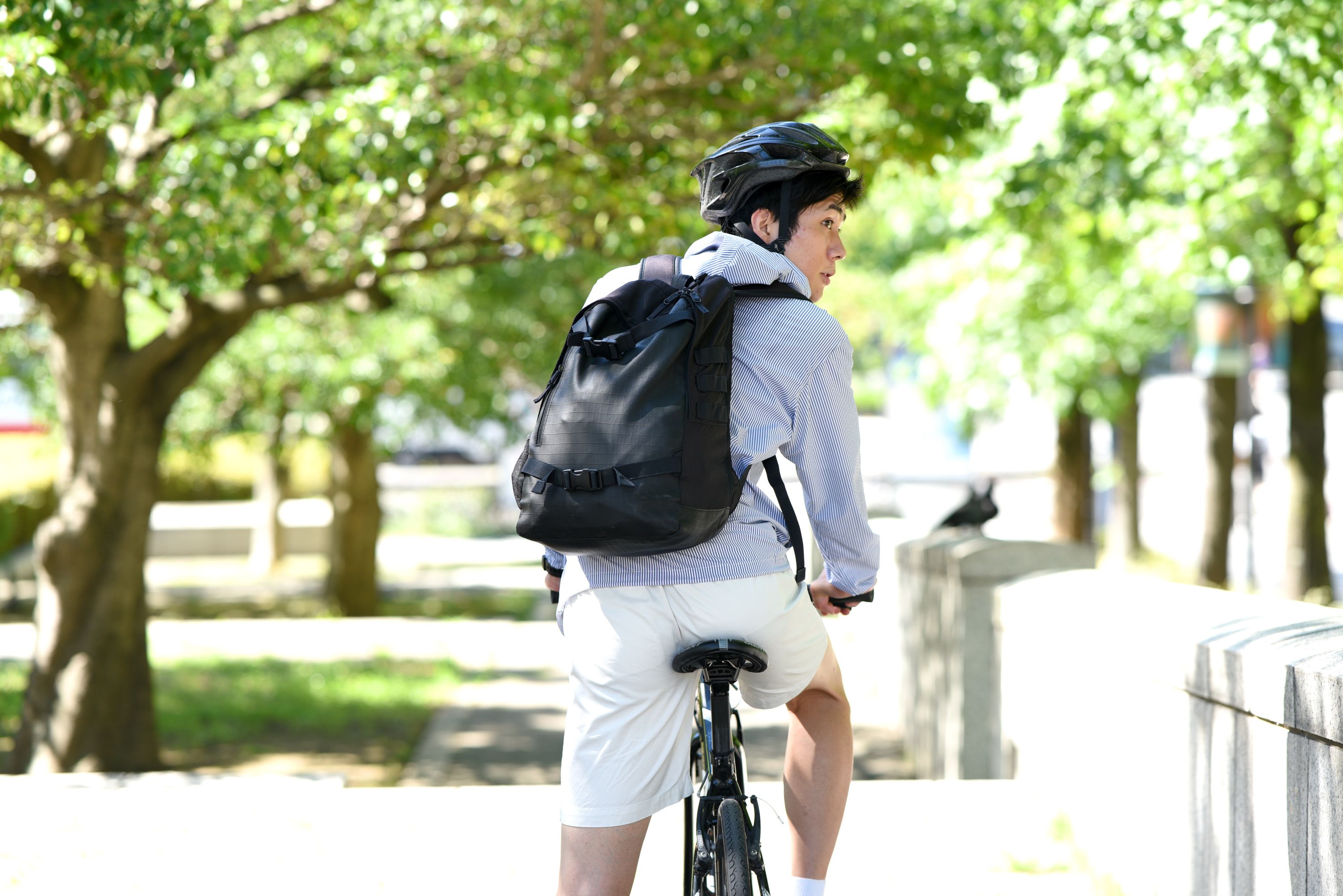 自転車　ヘルメット