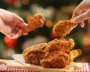 コンビニ3社「骨付きチキン」がスゴイ！クリスマスに食べたい“逸品”とは