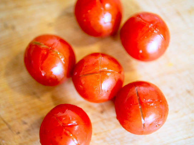 トマトの下準備