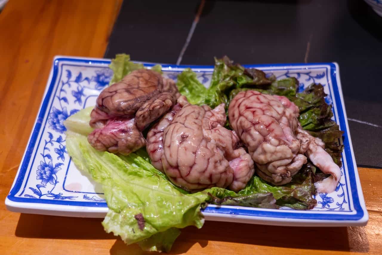 豚の脳みそ