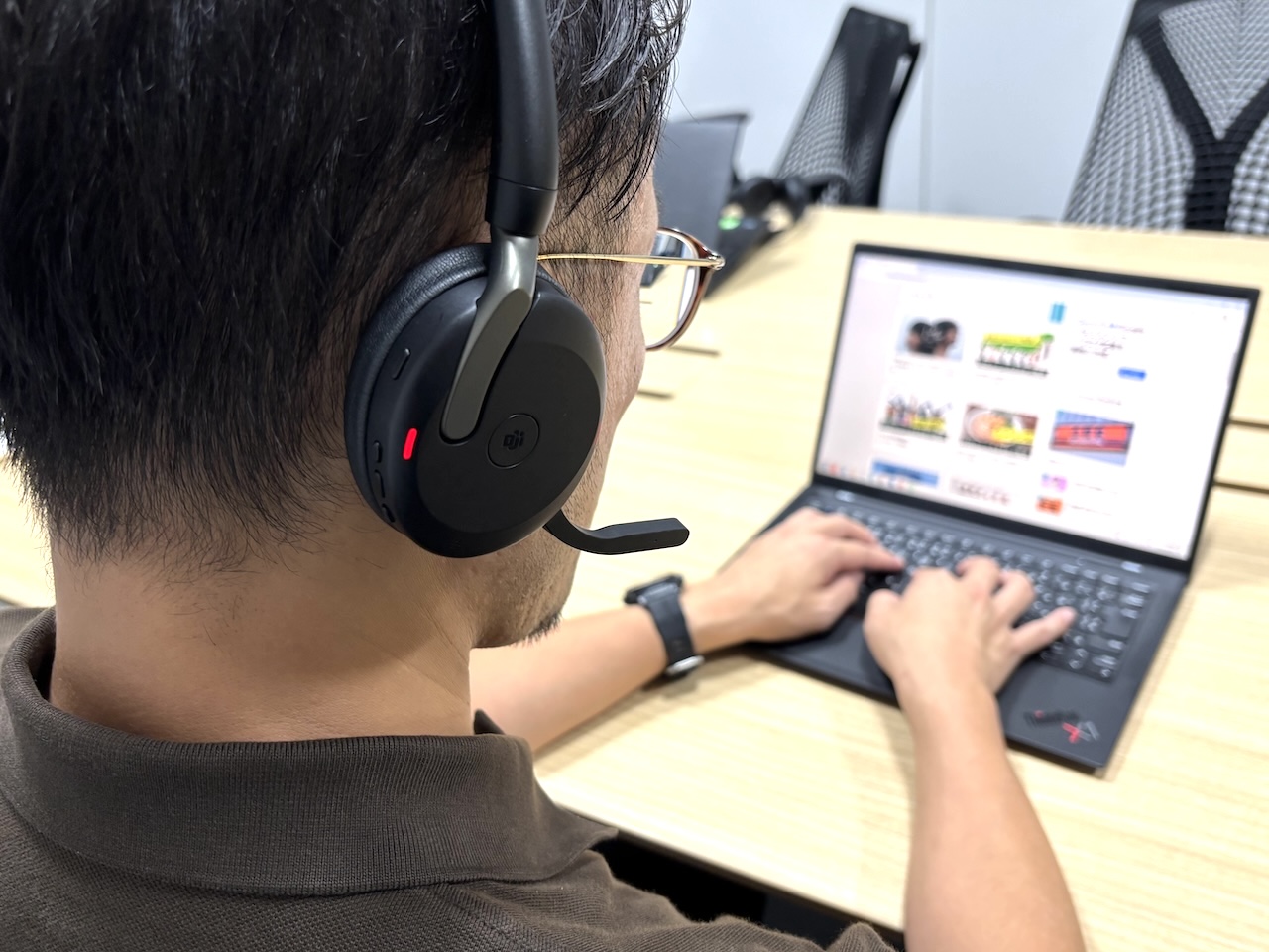 Jabra Evolve2 65 Flex装着イメージ