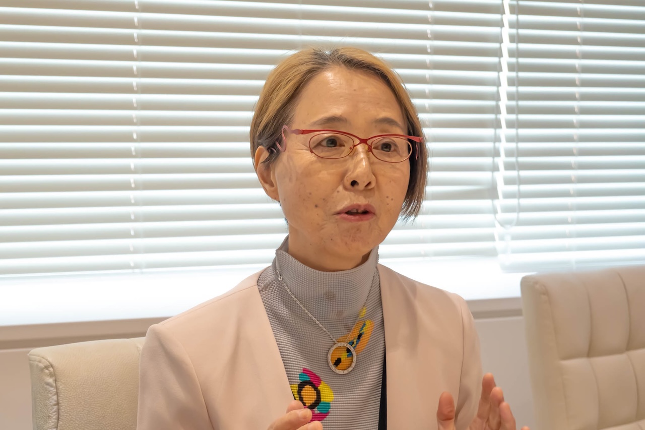 インタビューに応える日本サプリメント協会 代表理事の後藤典子さん