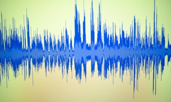 AIで「有名人そっくりの声」を公開したら違法？ 声の無断利用と替え歌の法的リスクを弁護士が解説